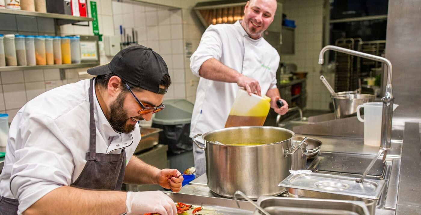 DIVERSA GmbH | Küchenhilfe / Ausgabekraft (m/w/d) in Teilzeit (15h/Woche)